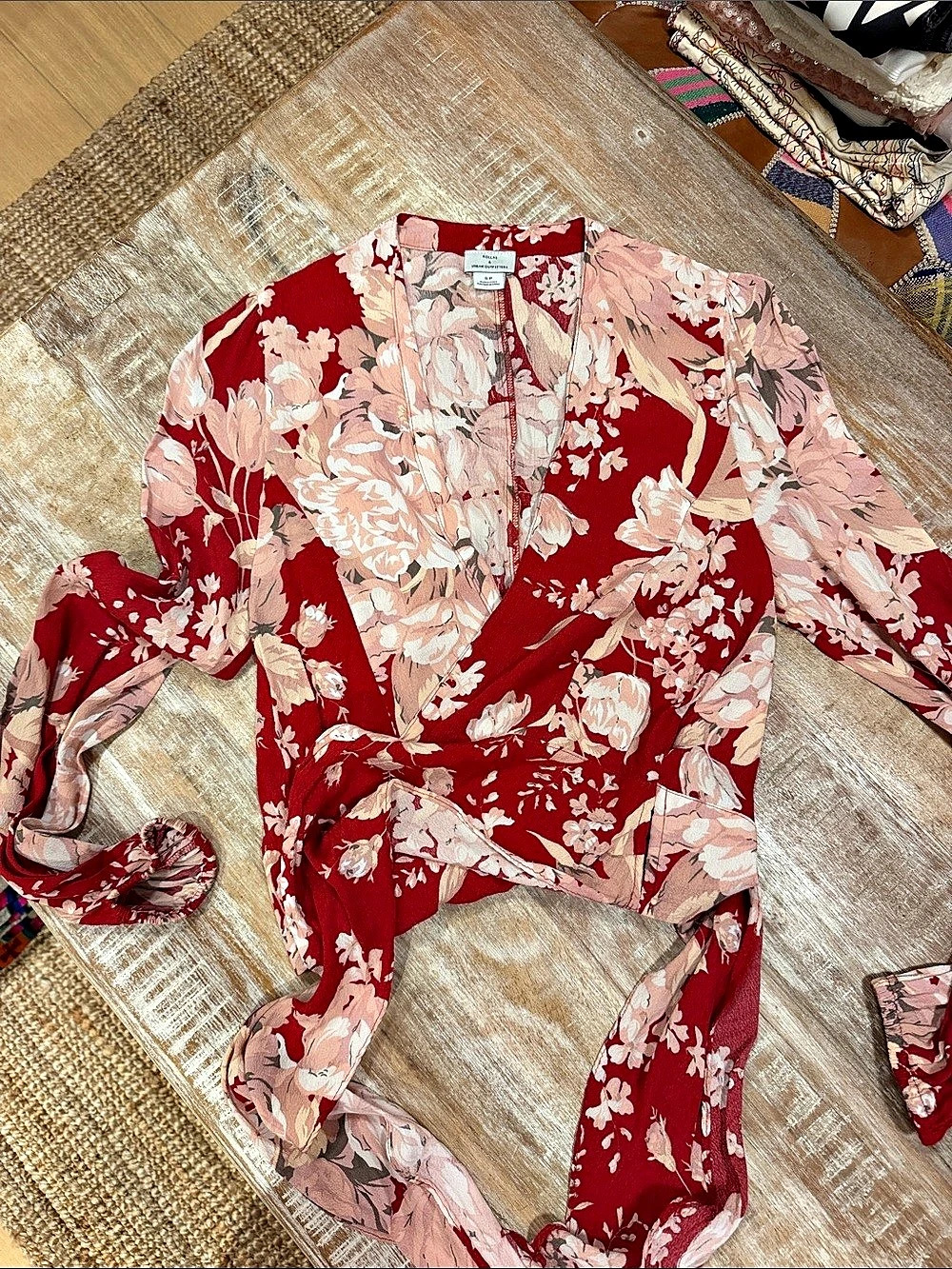 NOLAN Floral Wrap Blouse in Red & Pink Size Small Like New